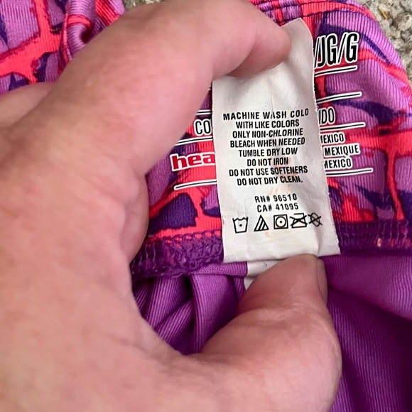 Under Armour UA Youth Girls Purple Pink Crop Athletic Leggings YLG Heat Gear - Picture 6 of 6